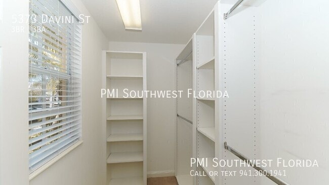 Building Photo - 5373 Davini St