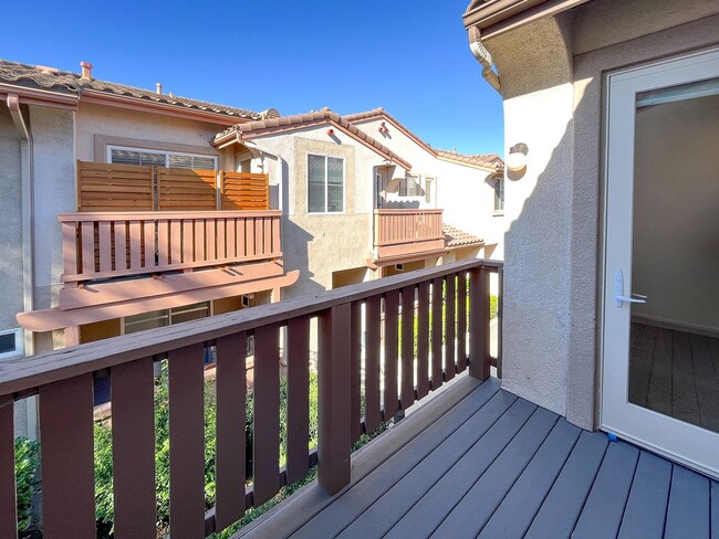 Building Photo - *Special* 3 bedroom townhome located In Rancho Carrillo!