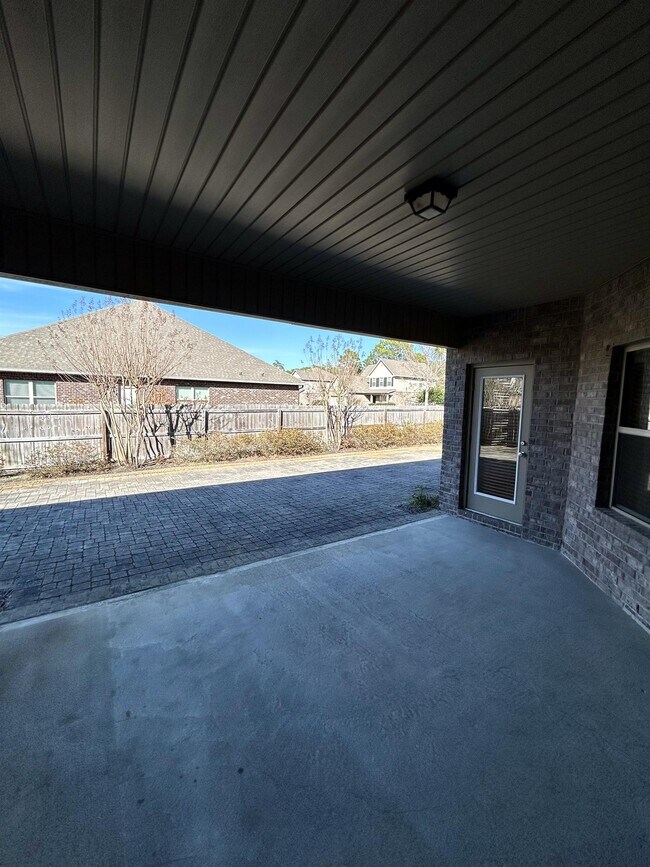 Building Photo - 80 S Knightsbridge Ct