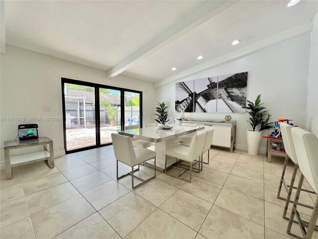 Building Photo - 11104 SW 139th Ct