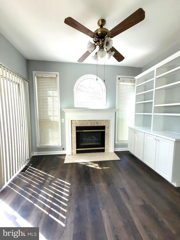 Building Photo - 6012 Ricketts Walk