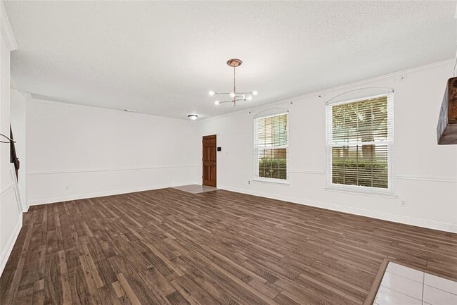 Building Photo - 1273 El Camino Village Dr
