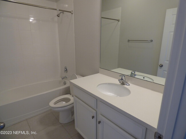 Building Photo - 92 Archwood Dr