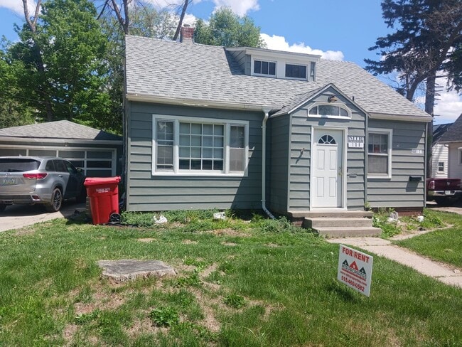 Primary Photo - 108 N Russel (Sublease) "Flexible Move in ...