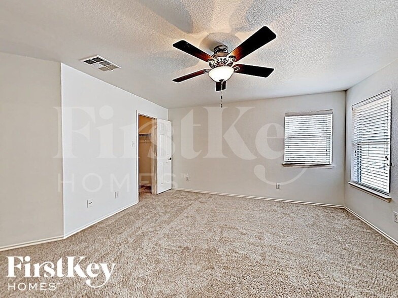 Building Photo - 9117 Waterman Dr