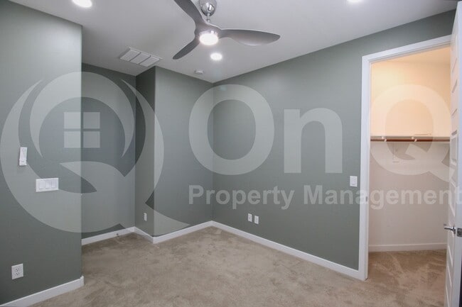 Building Photo - 2207 E Citadel Dr