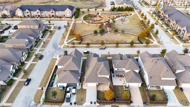 Building Photo - What's special