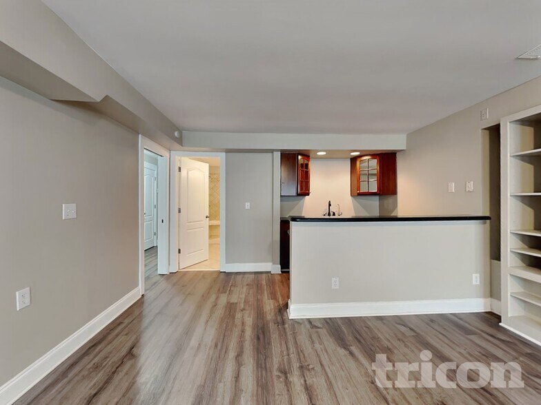 Building Photo - 71 Jefferson Dr