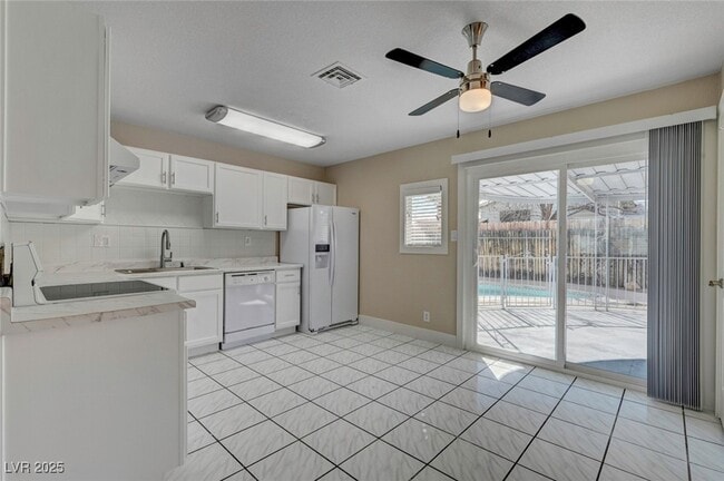 Building Photo - 6121 Edgewood Cir