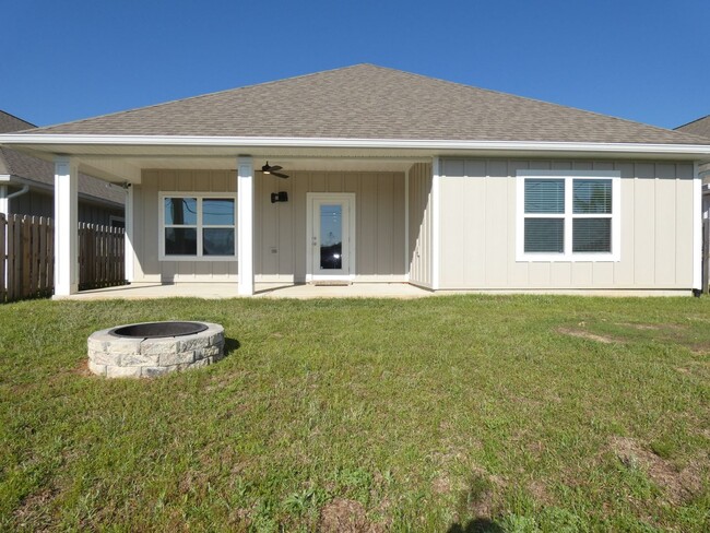 Building Photo - Beautiful 4/2 Craftsman style home in Arbo...