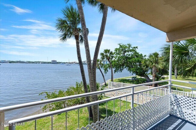 Building Photo - 411 N Halifax Ave