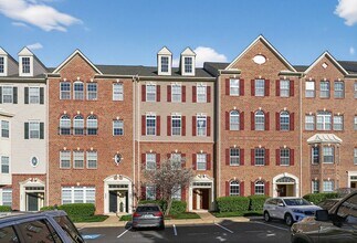 Building Photo - 8011 Forest Ridge Dr