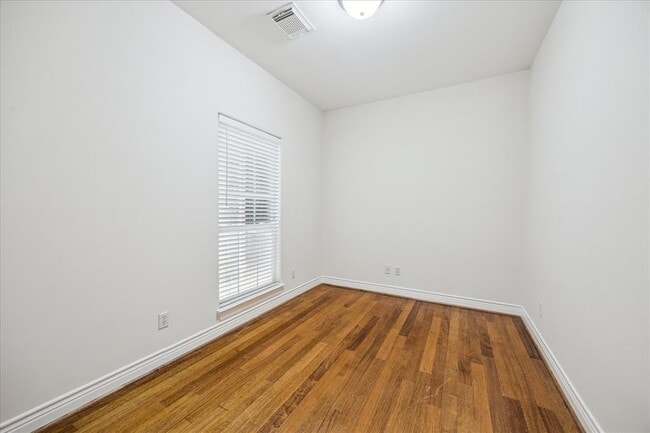Building Photo - 1316 Birdsall St