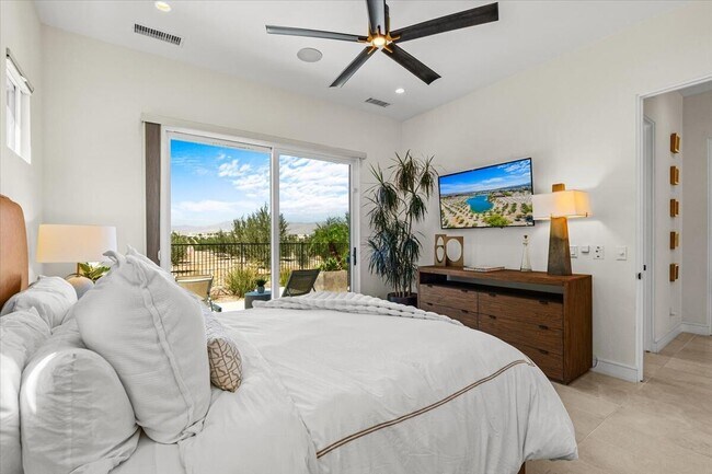 Building Photo - 446 Fountain Dr