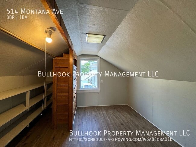 Building Photo - 514 Montana Ave