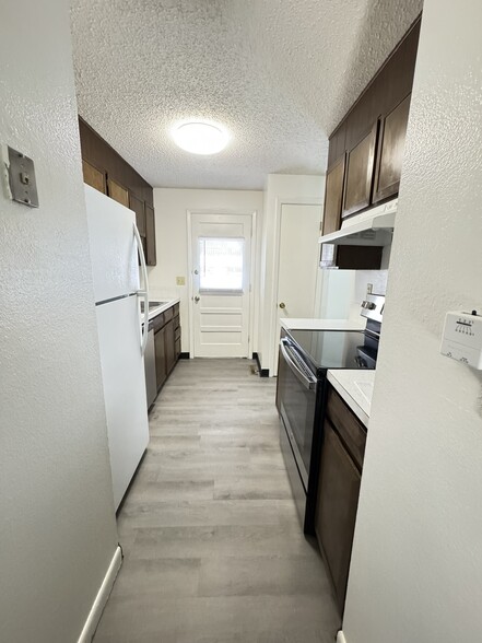 Kitchen - 1412 Kay St