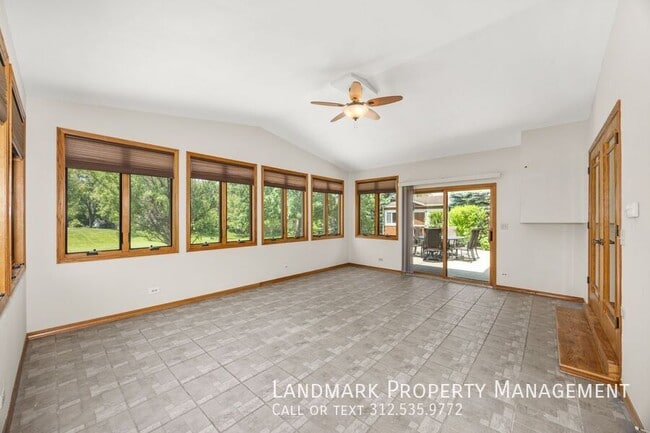 Building Photo - 14518 S Golden Oak Dr