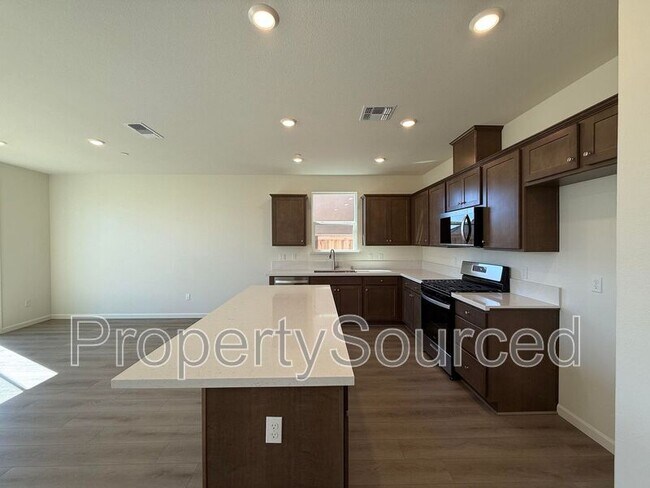 Building Photo - 2454 Cortese St