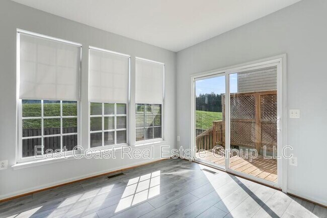 Building Photo - 314 Starkey's Landing