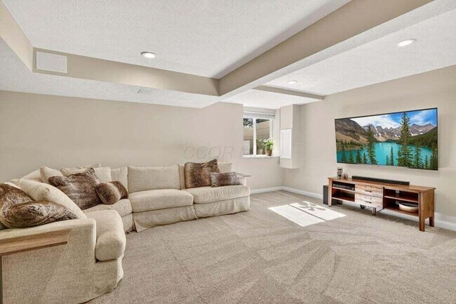 Building Photo - 5692 Sugarwood Dr