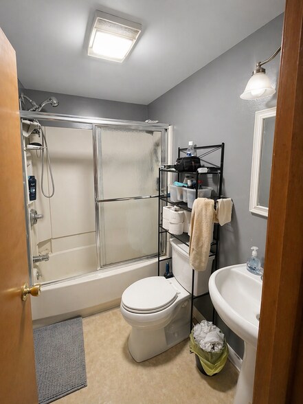 Building Photo - 1429 Dana Ave