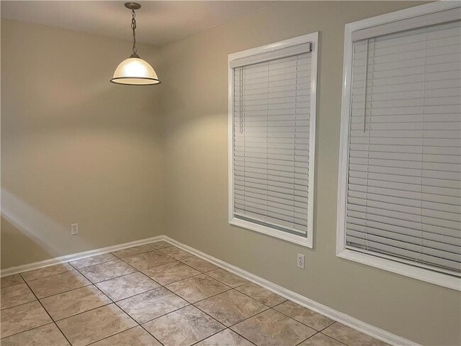 Building Photo - 213 Rosebud St