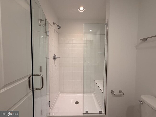 Building Photo - 453 Husky Trl