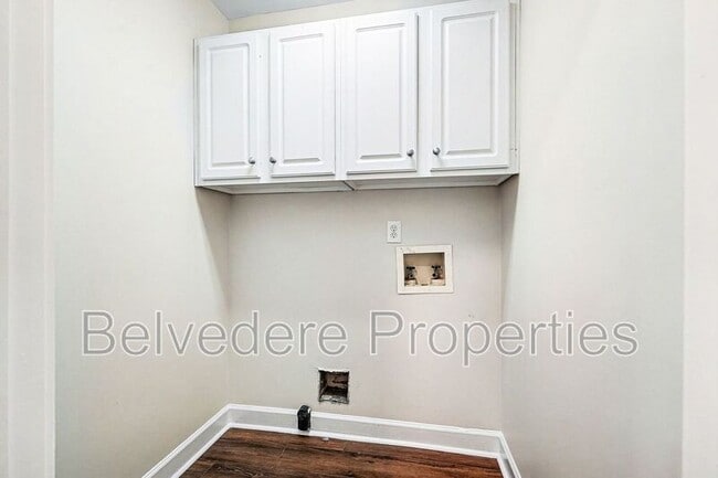 Building Photo - 5409 Ridingate Ct
