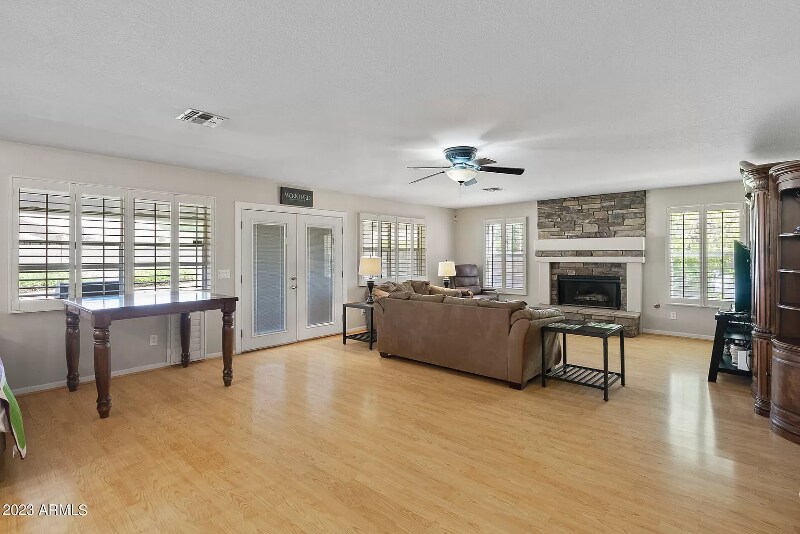 Building Photo - 7879 W Kerry Ln