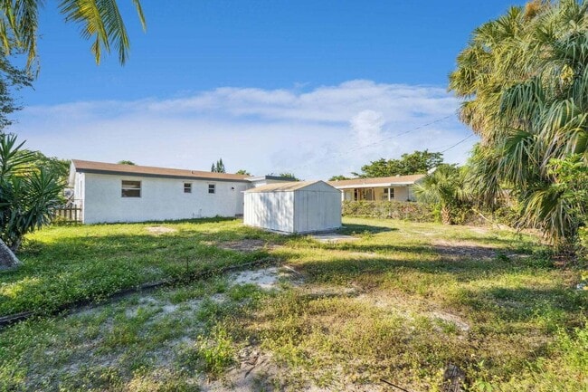 Building Photo - 714 NW 2nd Ave