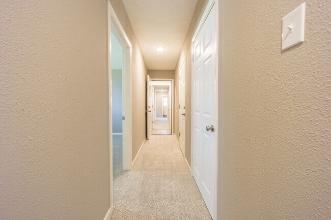 Building Photo - 17411 Strack Dr E