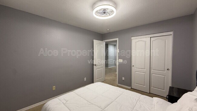 Building Photo - 3552 N Excalibur Pl