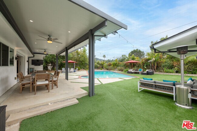 Building Photo - 4629 Cerro Verde Pl