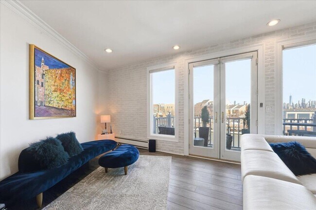 Building Photo - 109 Shearwater Ct E