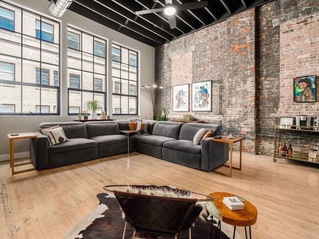 Building Photo - The Lofts at 44