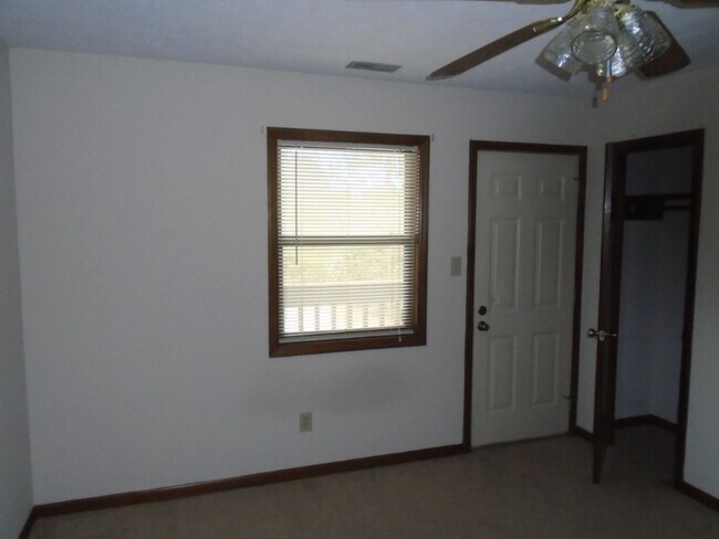 Building Photo - 5906 Notblake Ave