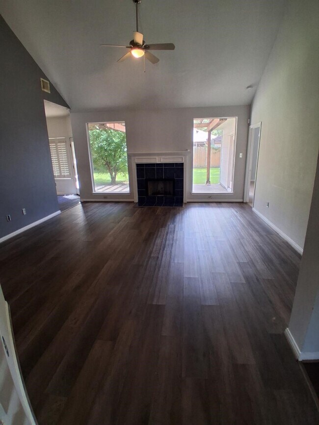 Building Photo - 7915 Wolfield Ln