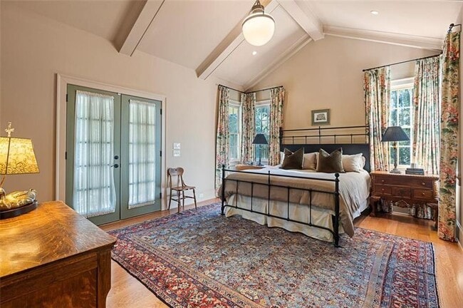 Building Photo - 5000 Long Island Dr