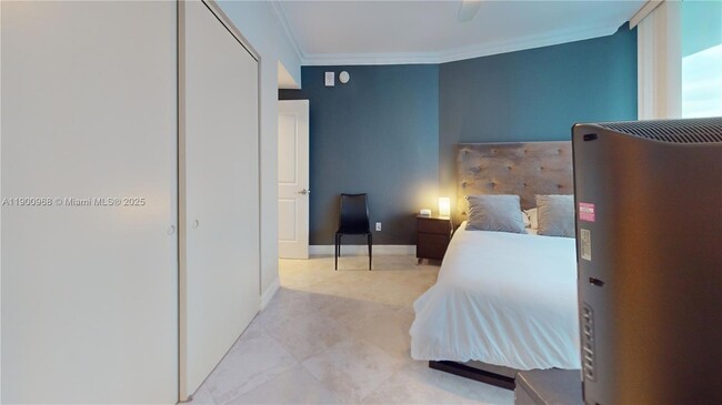 Building Photo - 3101 S Ocean Dr