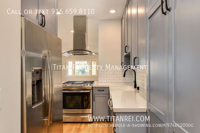 Building Photo - Downtown 1bed/1bath -Managed by Titan Prop...