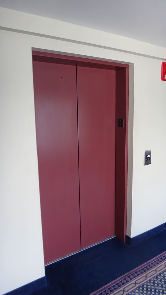 Elevator - 1800 Douglas Ave