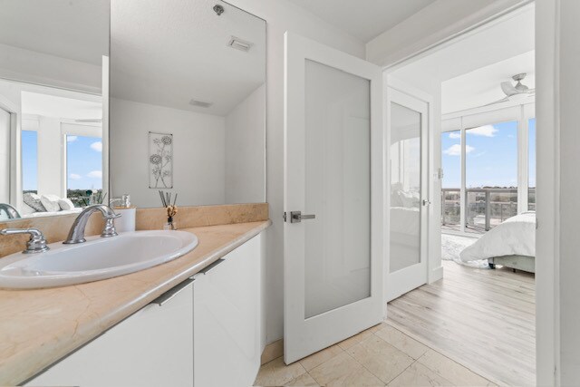 Building Photo - 6515 Collins Ave
