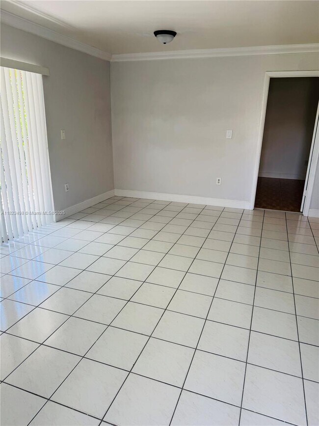 Building Photo - 6961 SW 129th Ave