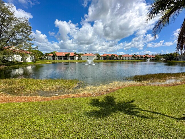 Building Photo - 160 Cypress Point Dr