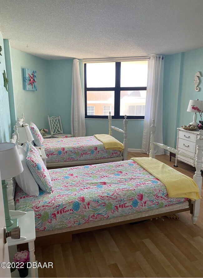 Building Photo - 1415 Ocean Shore Blvd