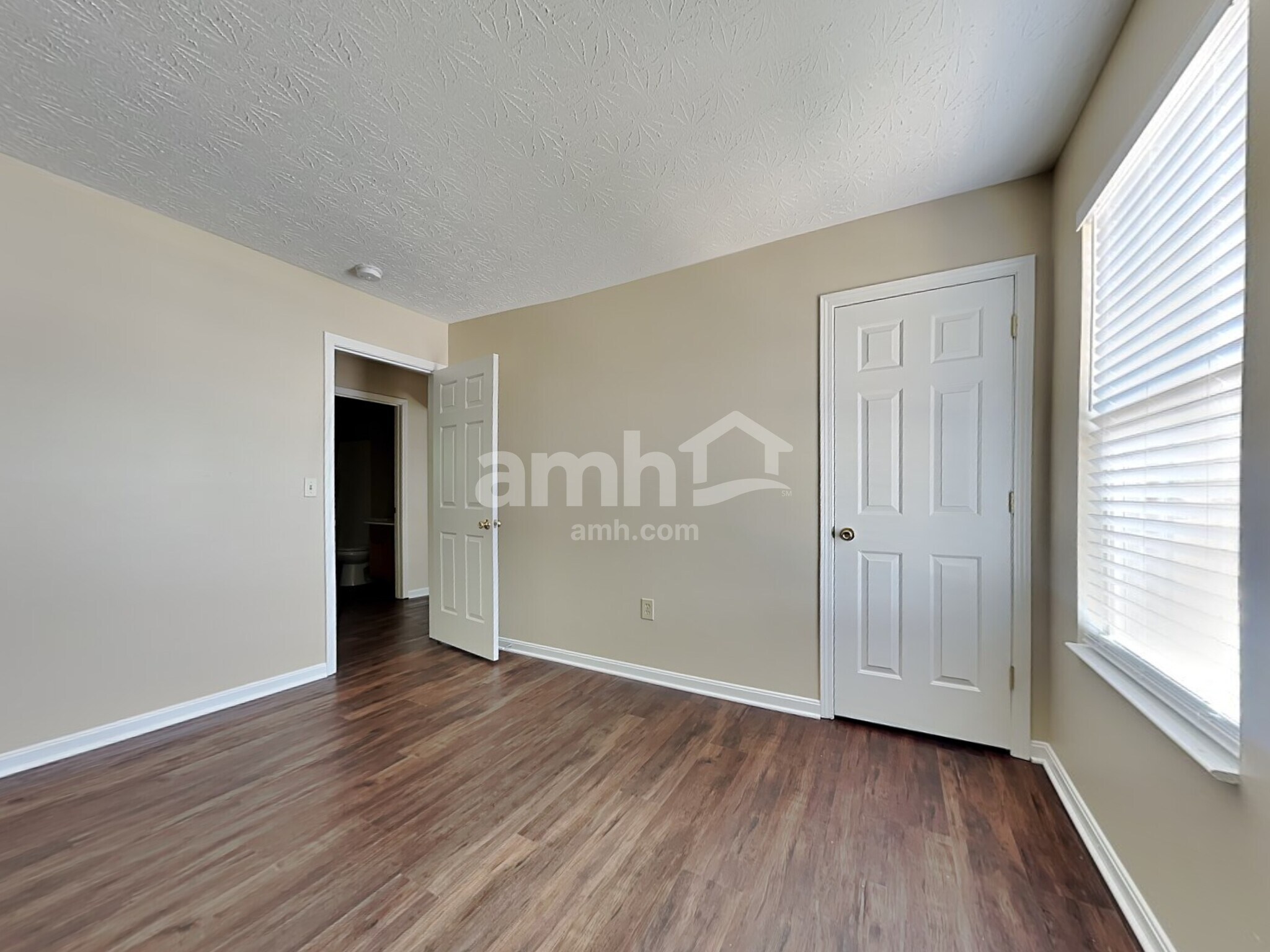 Building Photo - 2132 Lunar Ln