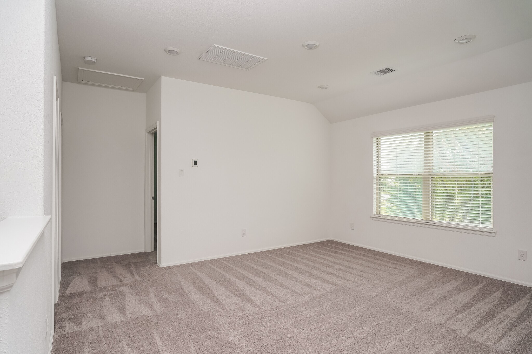 Building Photo - 3031 Newcastle Crst Ln