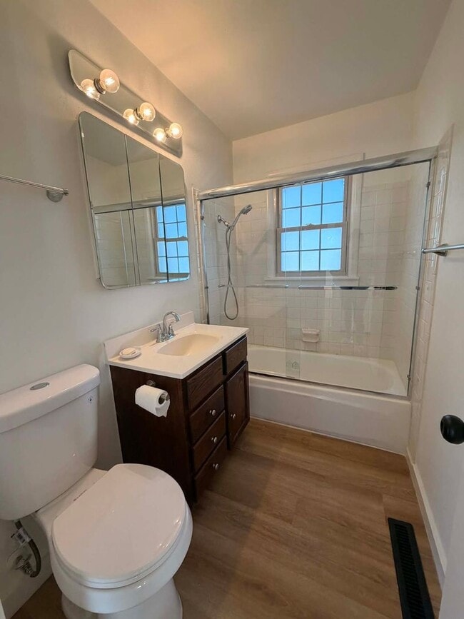 Building Photo - CUTE 3 BEDROOM / 2 BATHROOM HOUSE WITH FENCED IN YARD IN JOPLIN MO!!!