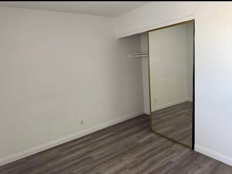 Main bedroom - 1835 N Bruce St