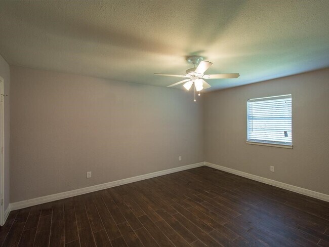 Building Photo - 6510 Reamer St